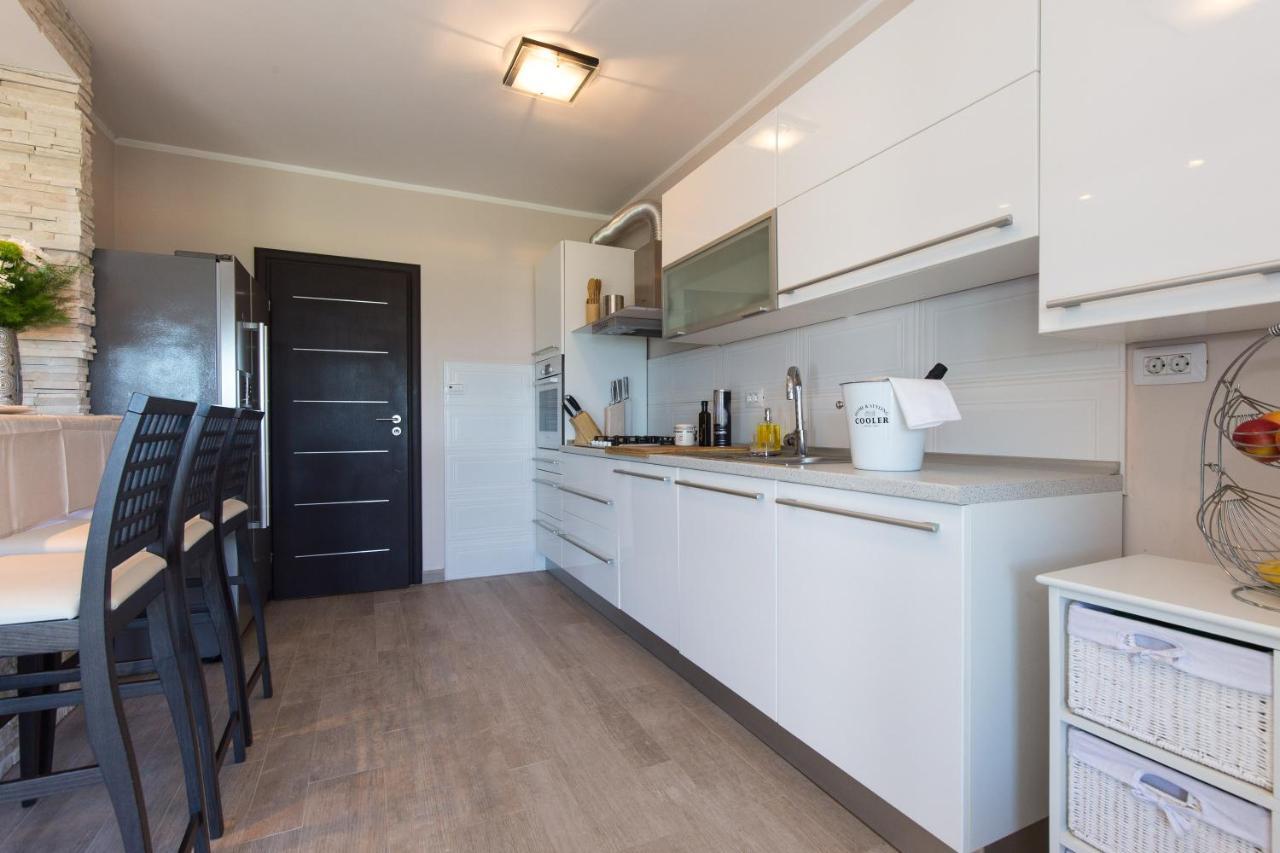 Deluxe Sea View Apartment Mate Balote غييكا المظهر الخارجي الصورة